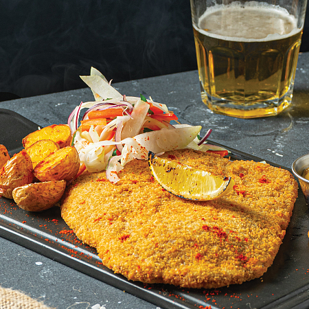 Свиной шницель с выдержанным таледжио, фенхелем и абрикосовой горчицей